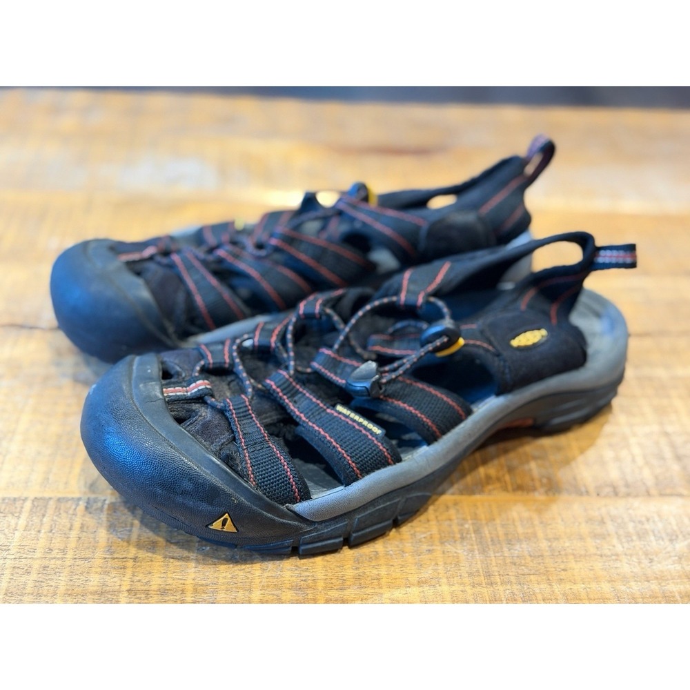 Keen Newport H2 Waterproof Hiking Sport Sandals Gray Black Mens Size 8